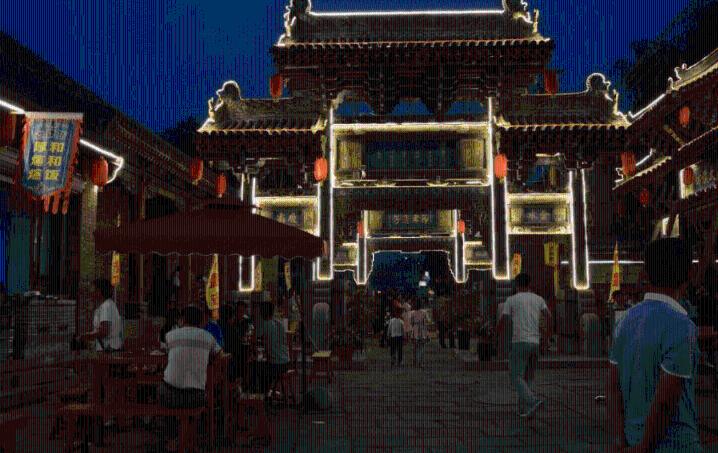 《何以笙箫默》中钟汉良抱枕背后的故事：深情思念与情感纠葛